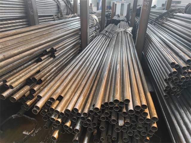 巴音郭楞35CrMo精密无缝钢管